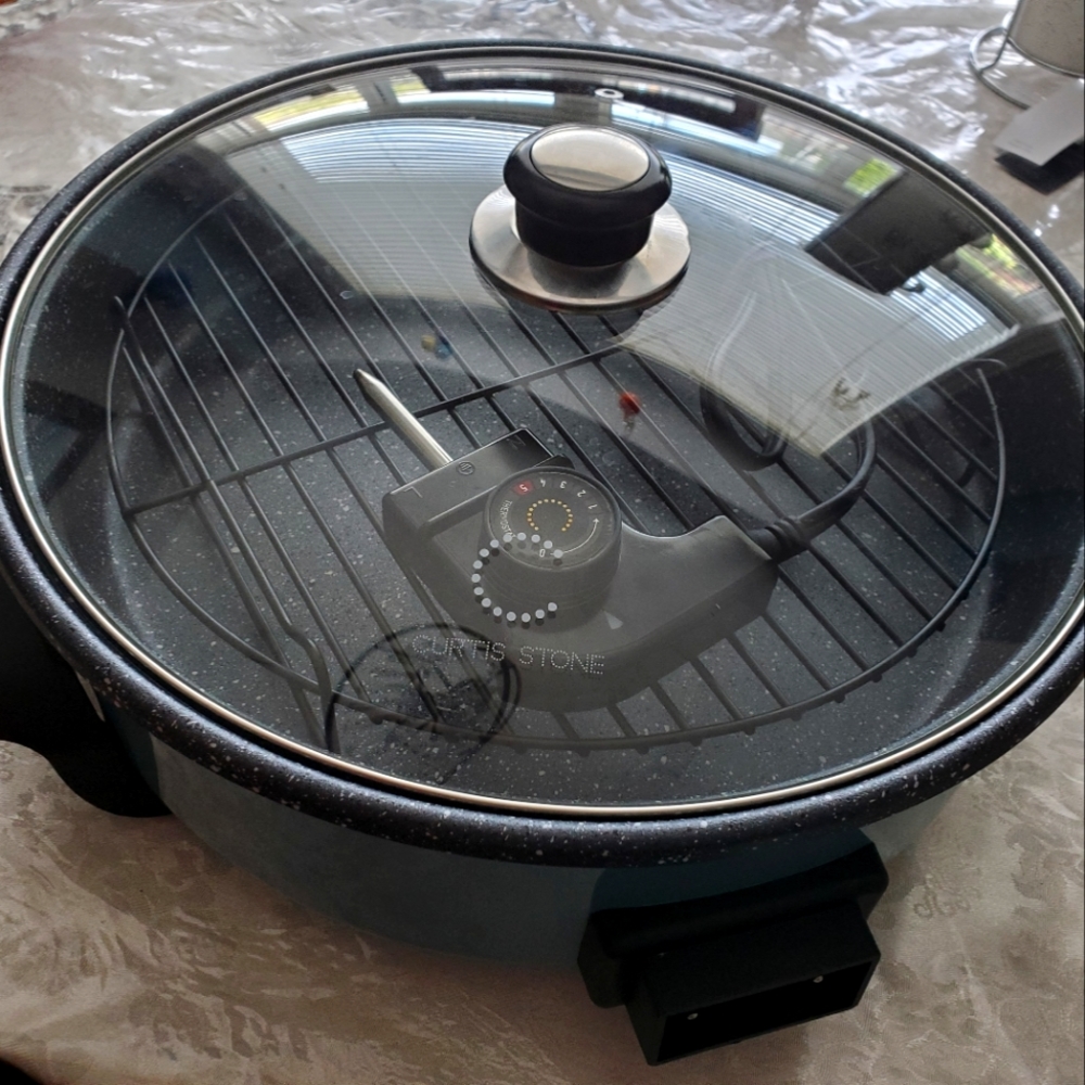 Curtis stone Durapan electric skillet, grill